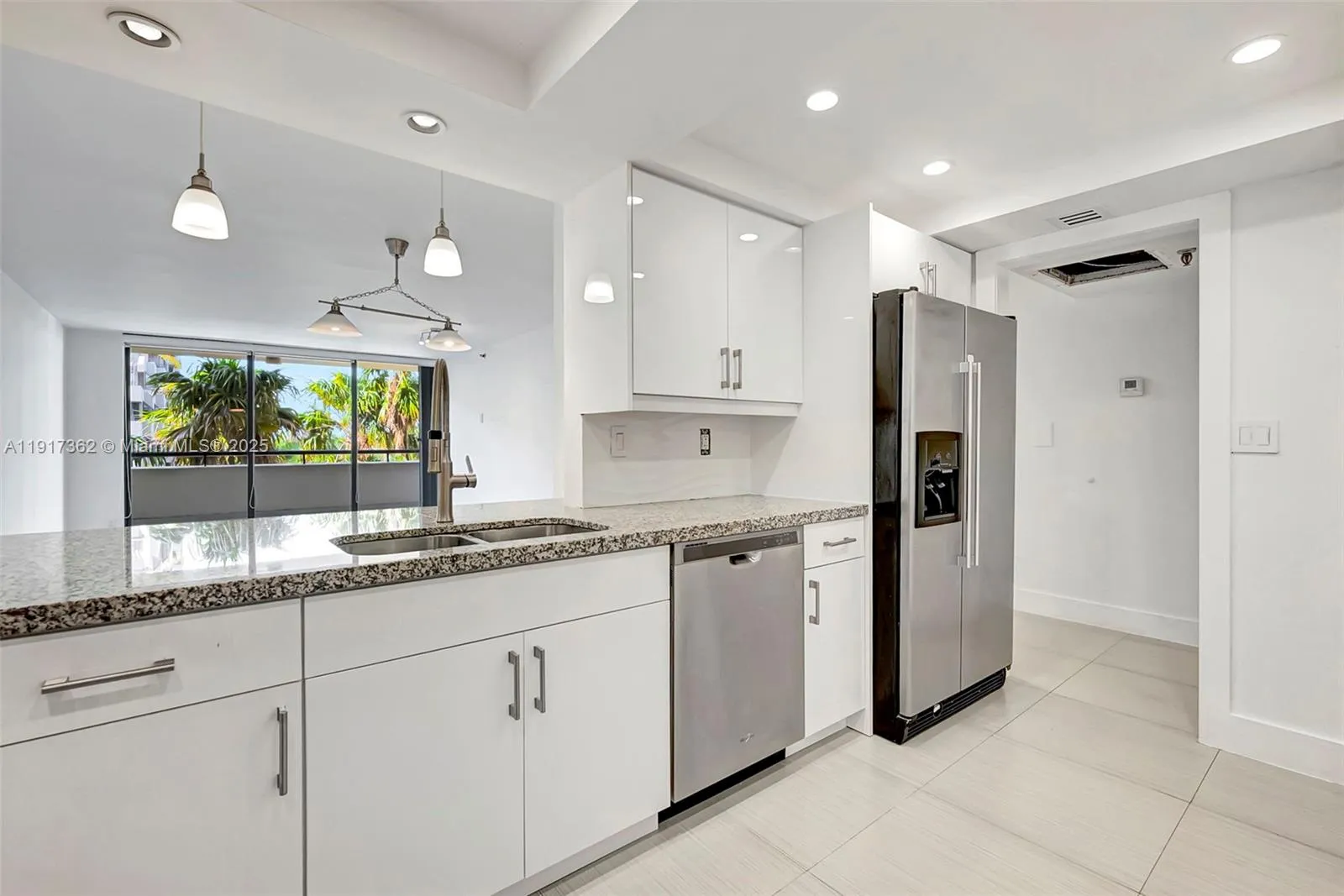 170 Ocean Lane Dr # 610, Key Biscayne FL 33149