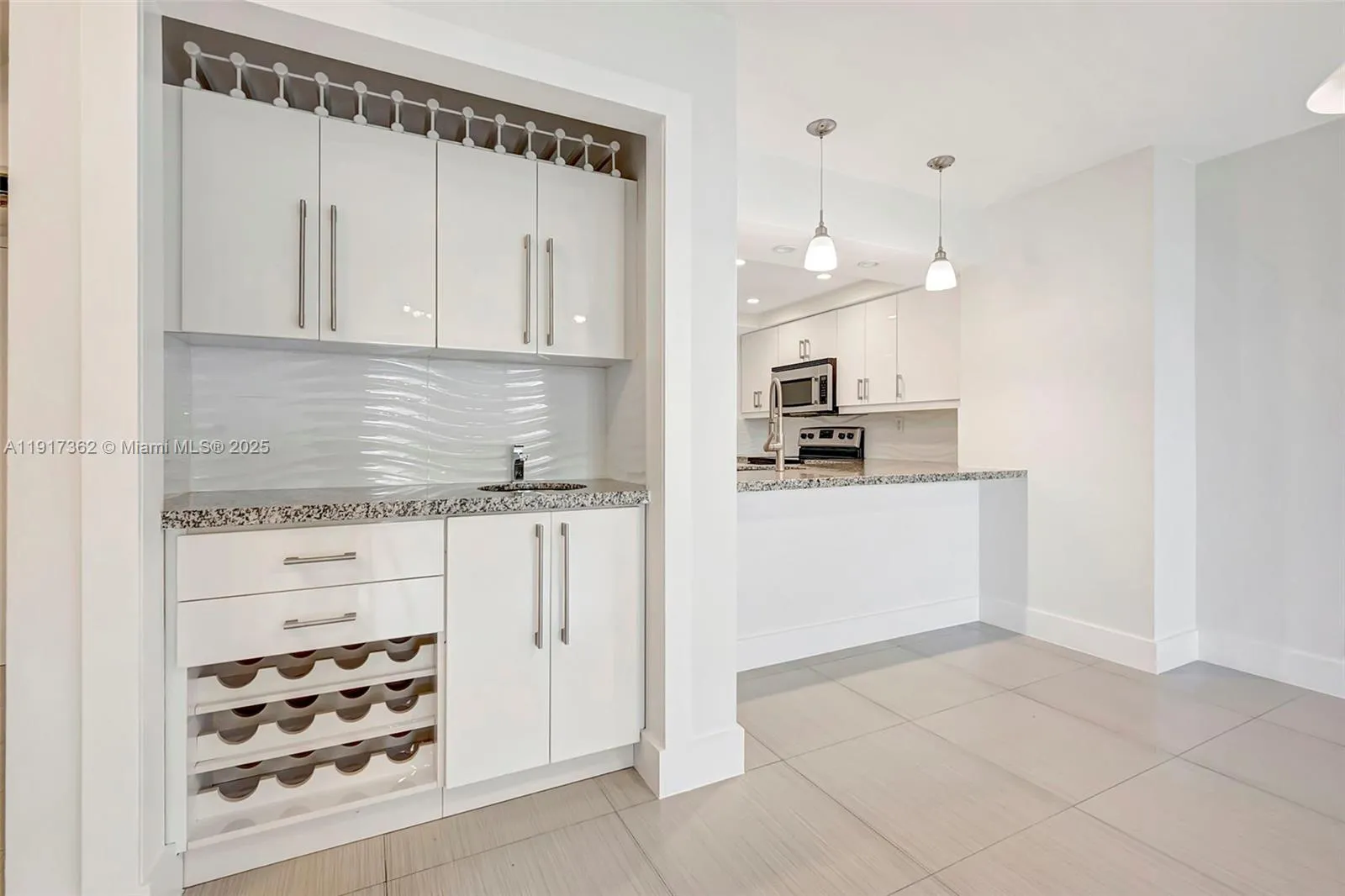 170 Ocean Lane Dr # 610, Key Biscayne FL 33149