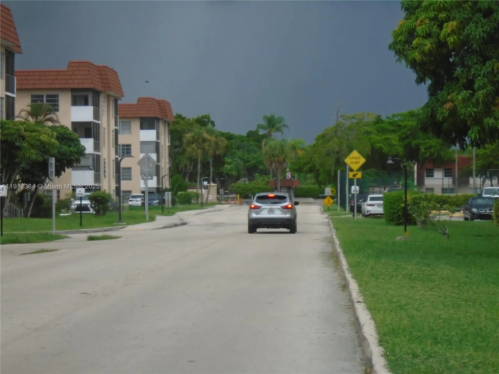 4174 INVERRARY DR # 303, Lauderhill FL 33319