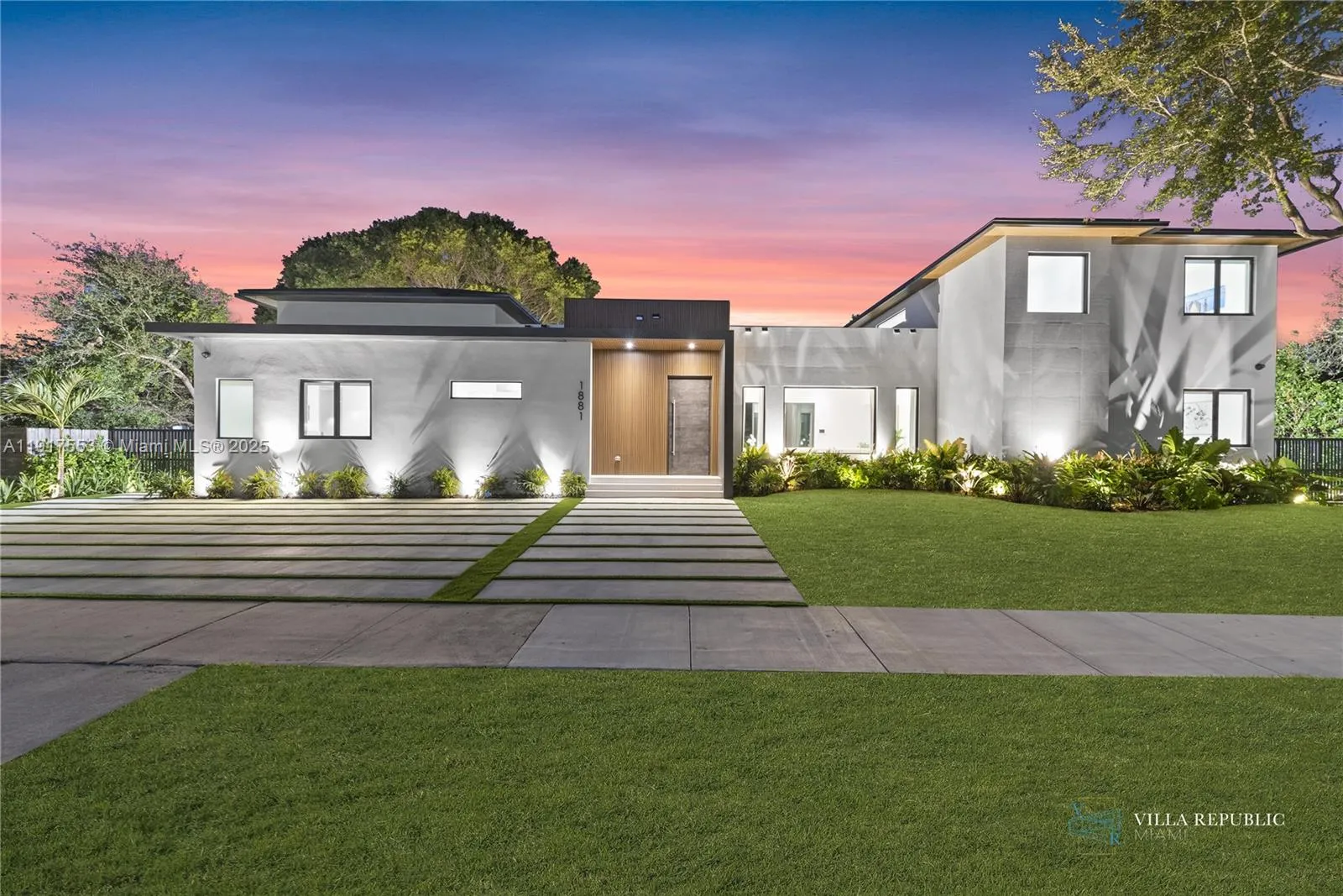 1881 NE 196th Ter, Miami FL 33179