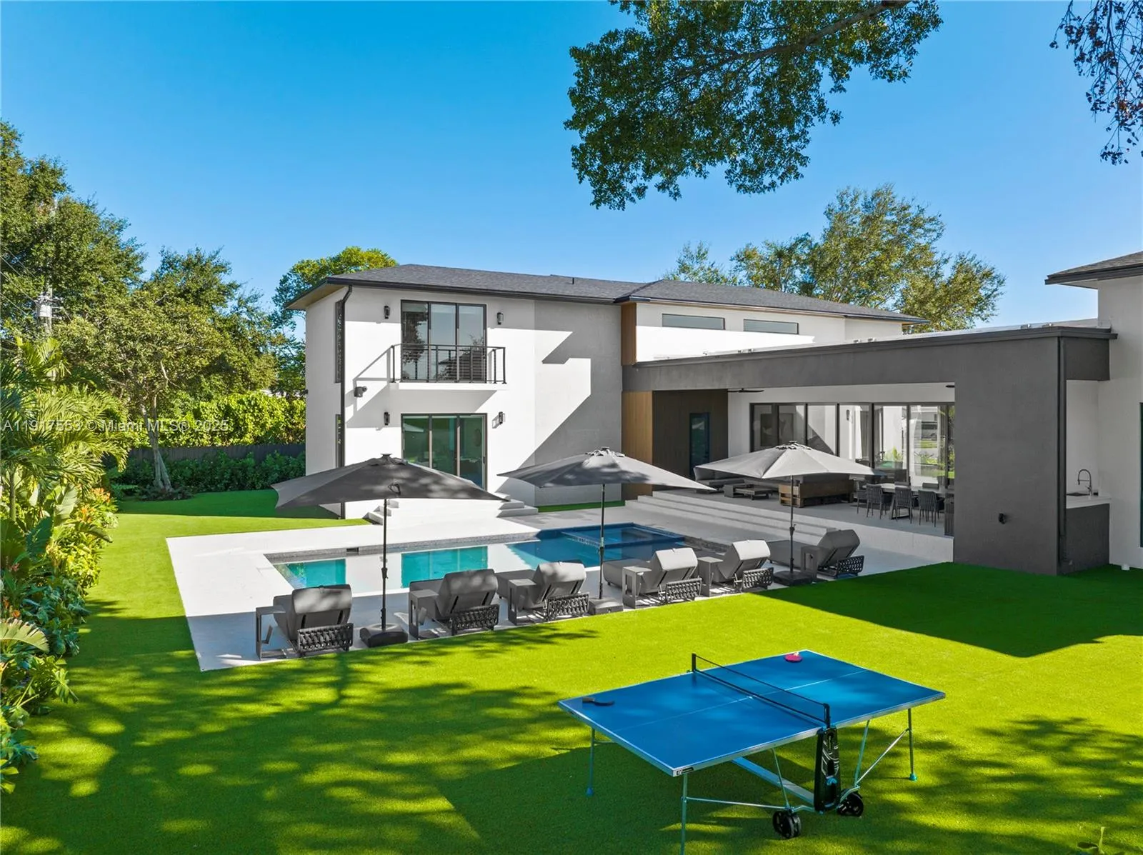 1881 NE 196th Ter, Miami FL 33179