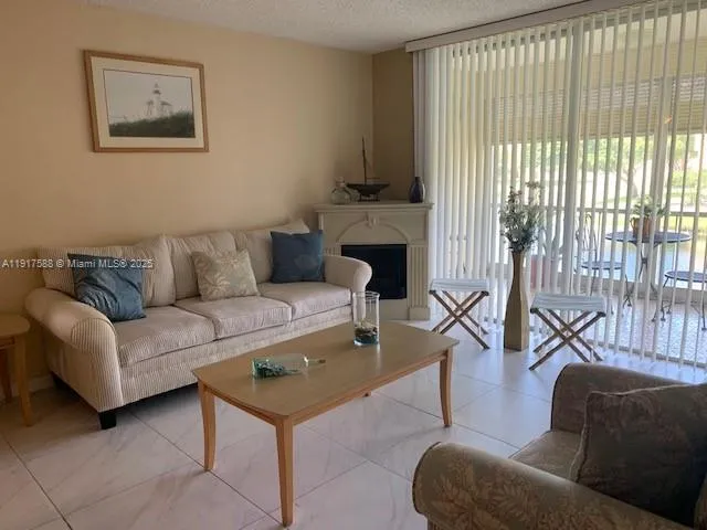 6021 NW 61st Ave # 208, Tamarac FL 33319