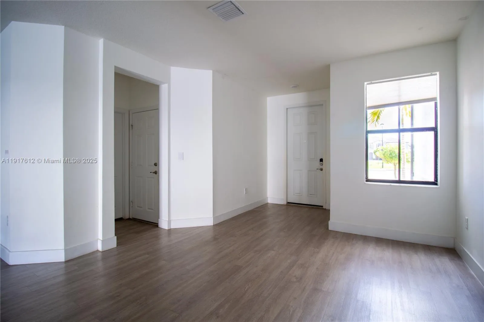3435 W 105th Pl, Hialeah FL 33018