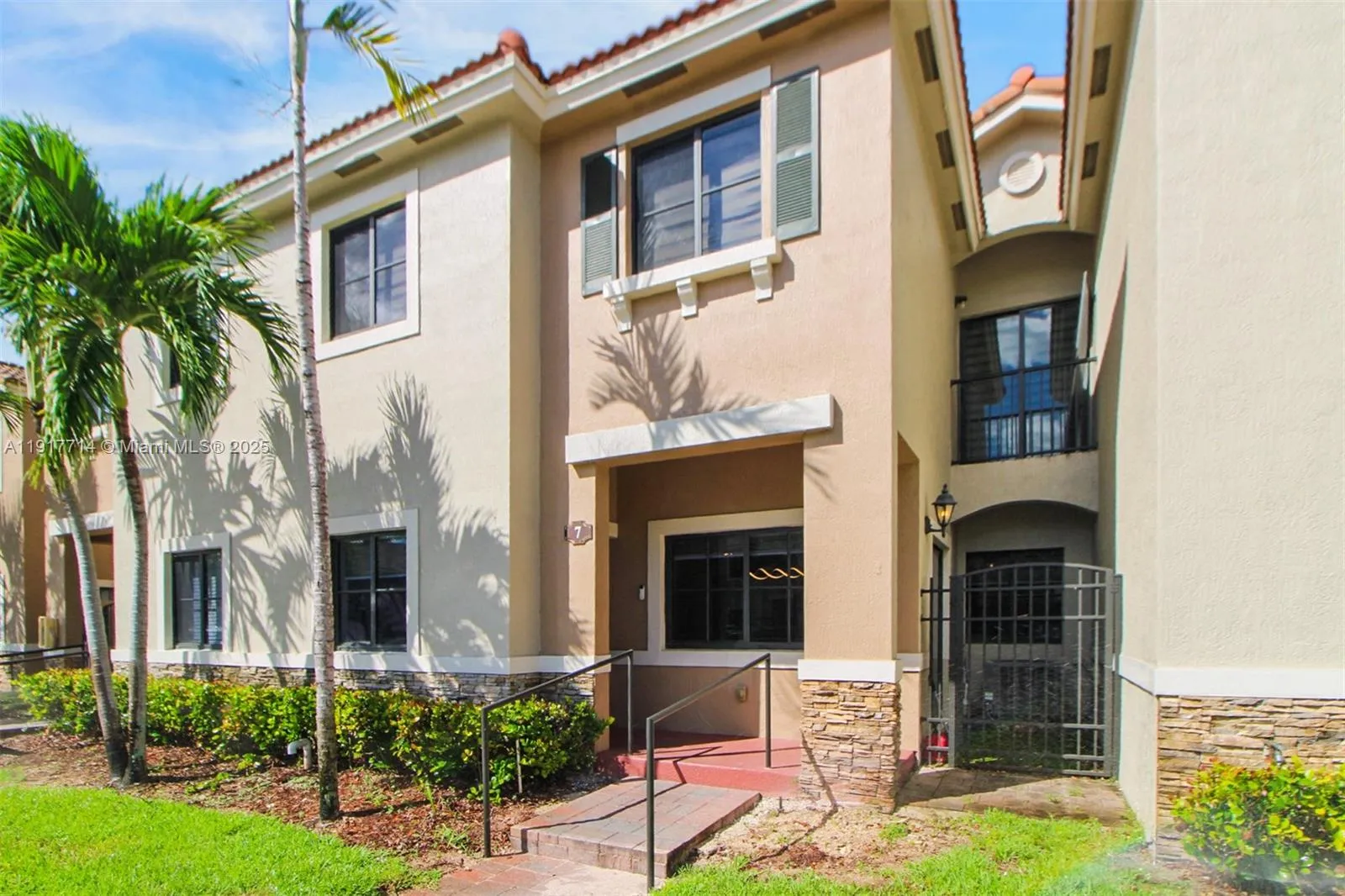 22511 SW 88th Pl # 24, Cutler Bay FL 33190