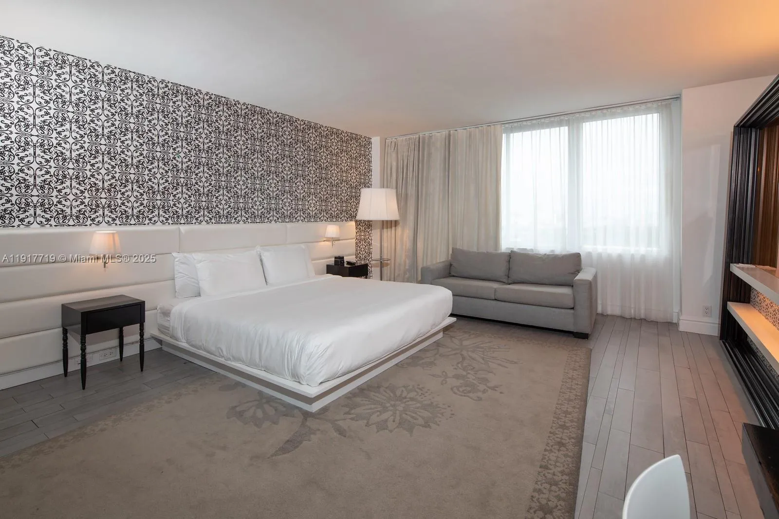 1 bath for sale at 1100 West Ave # 1515, Miami Beach FL 33139