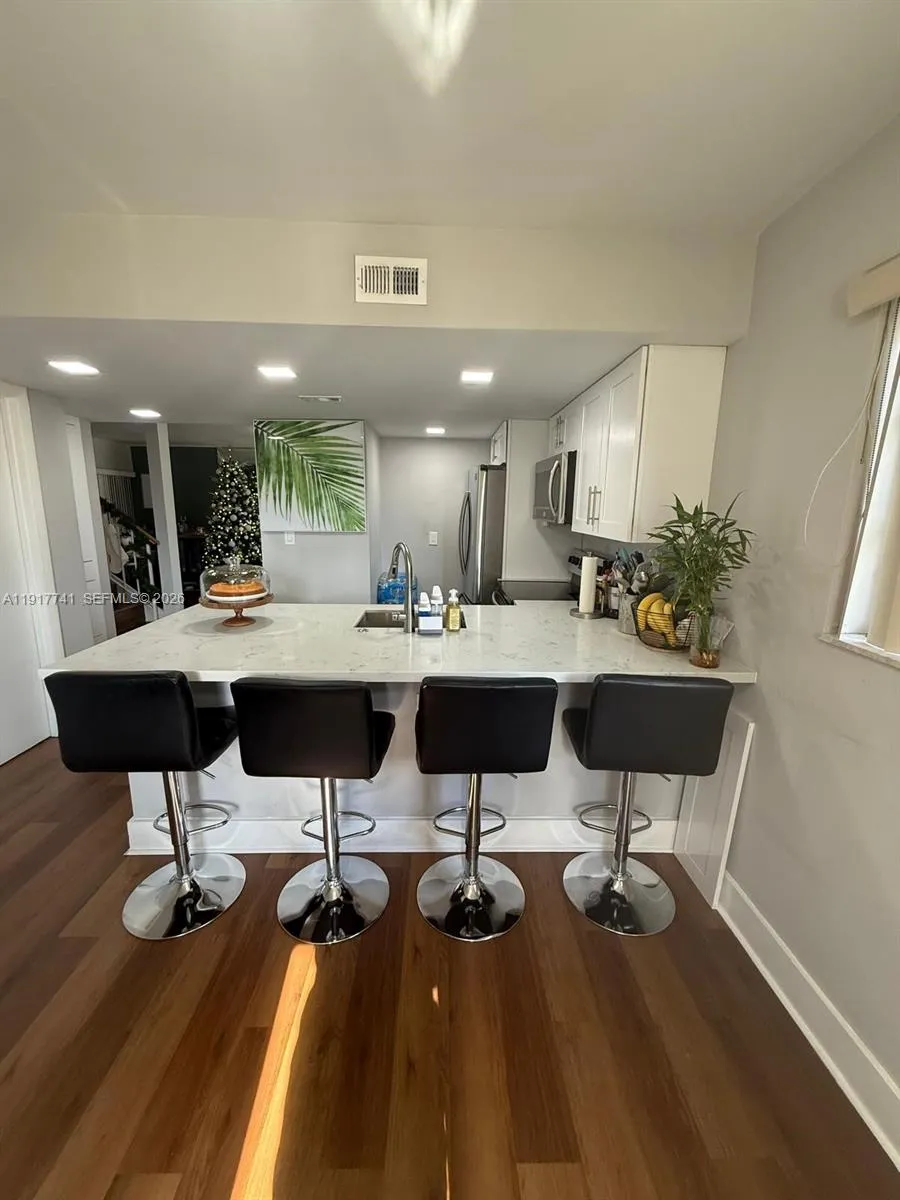 8123 Lagos De Campo Blvd # 2, Tamarac FL 33321