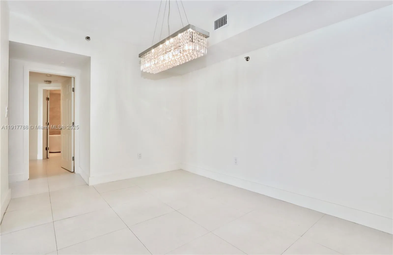 4000 ISLAND BL # 1003, Aventura FL 33160