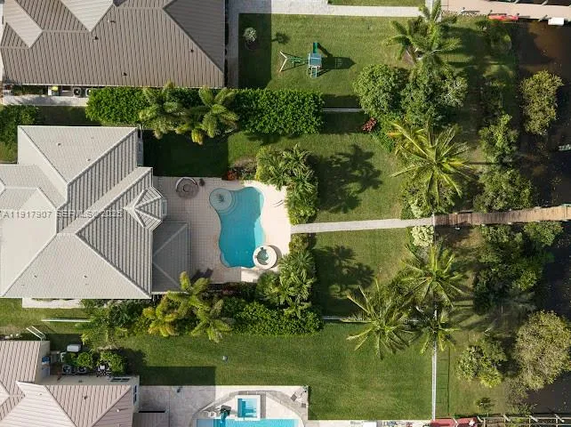 5 bedroom 4 bath for sale at 585 SW Yacht Basin Way, Stuart FL 34997