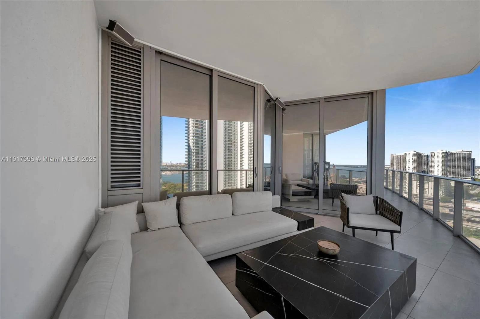 851 NE 1st Ave # 2203, Miami FL 33132