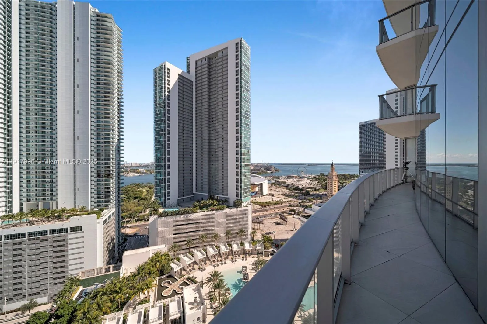 851 NE 1st Ave # 2203, Miami FL 33132