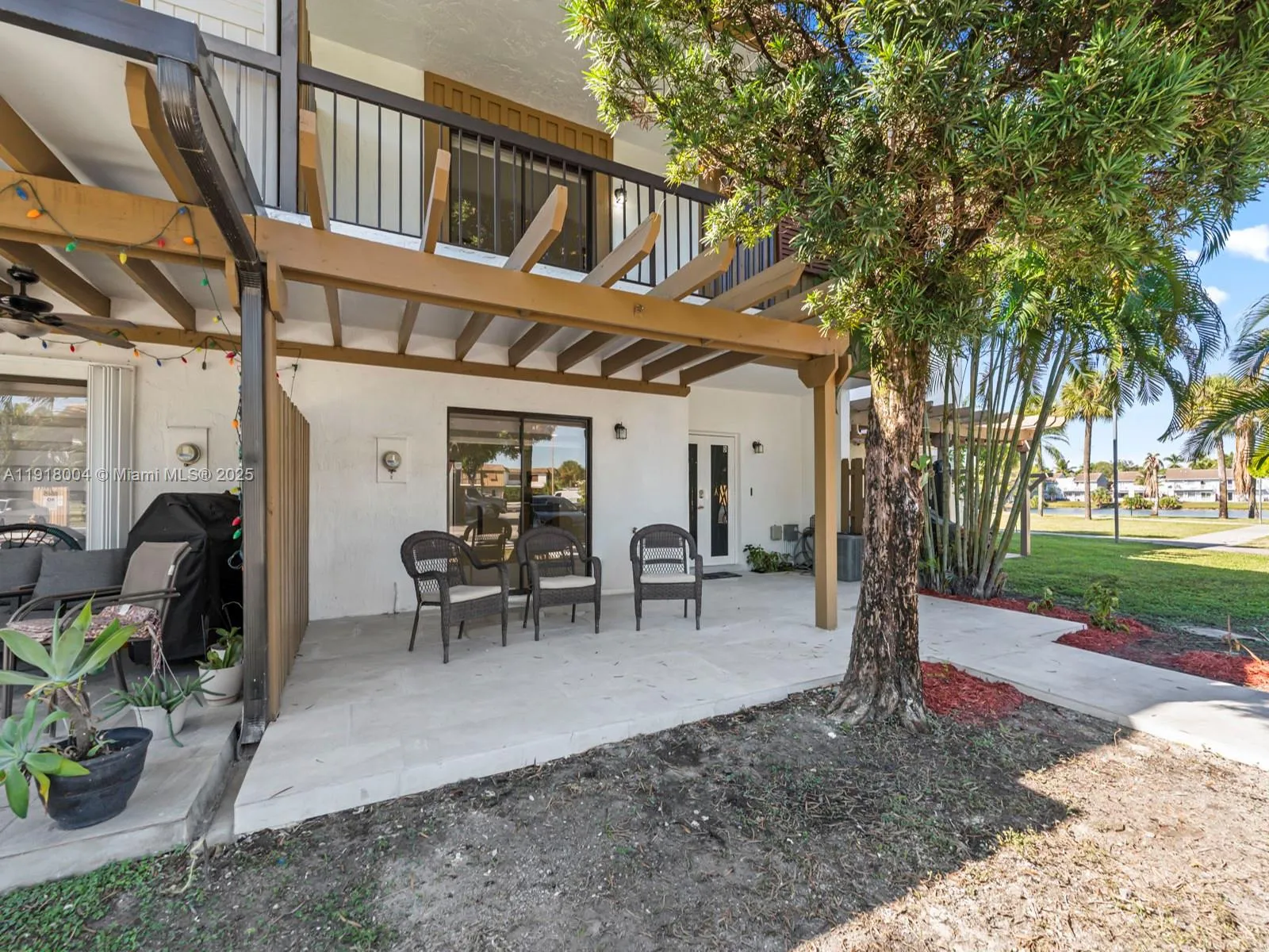 6885 NW 169th St # 66D, Hialeah FL 33015
