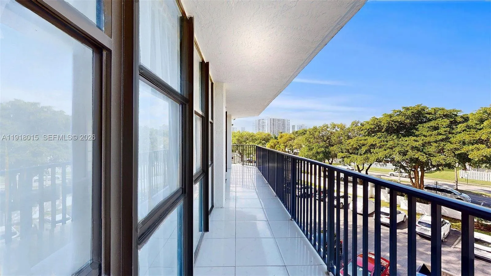 1000 Parkview Dr # 431, Hallandale Beach FL 33009