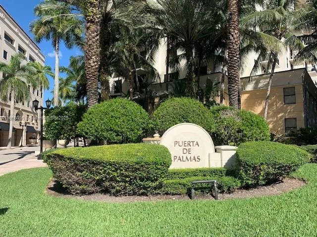 2 bedroom 2 bath for sale at 888 S Douglas Rd # 1010, Coral Gables FL 33134