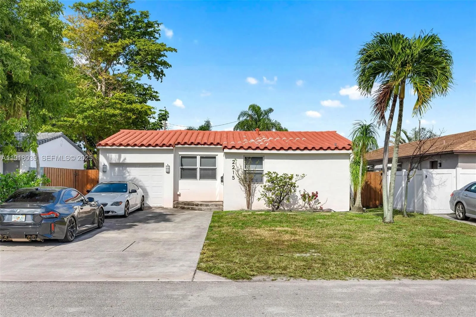2215 Cleveland St, Hollywood FL 33020