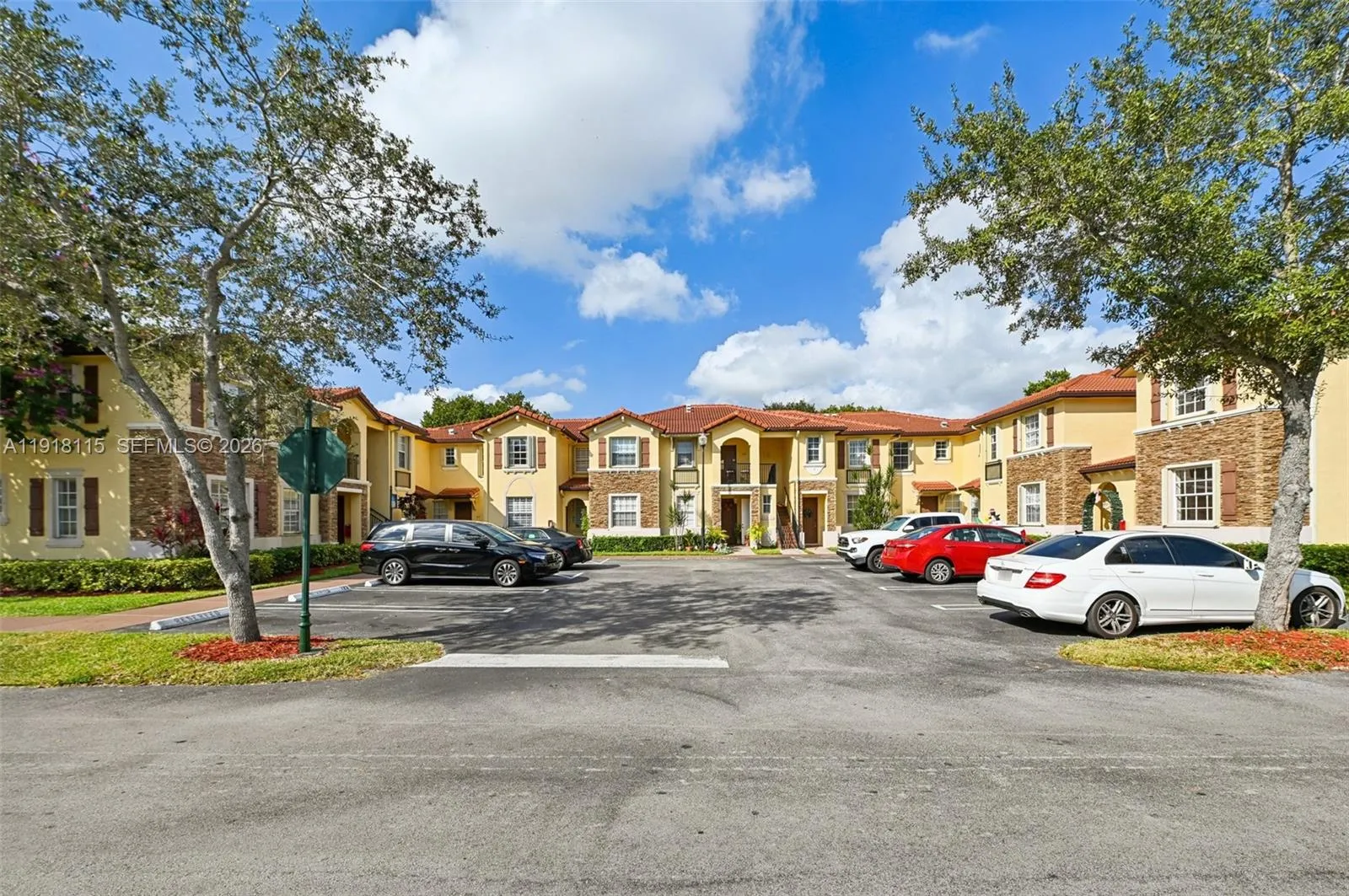 3 bedroom 2 bath for sale at 1490 NE 33rd Rd # 18, Homestead FL 33033