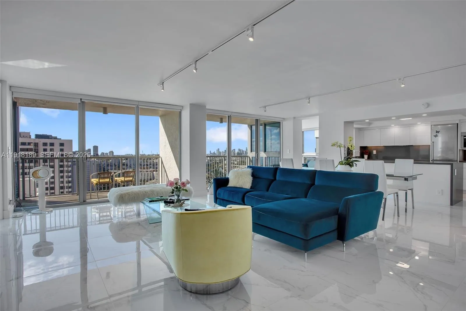 3 bedroom 2 bath for sale at 2655 Collins Ave, Miami Beach FL 33140