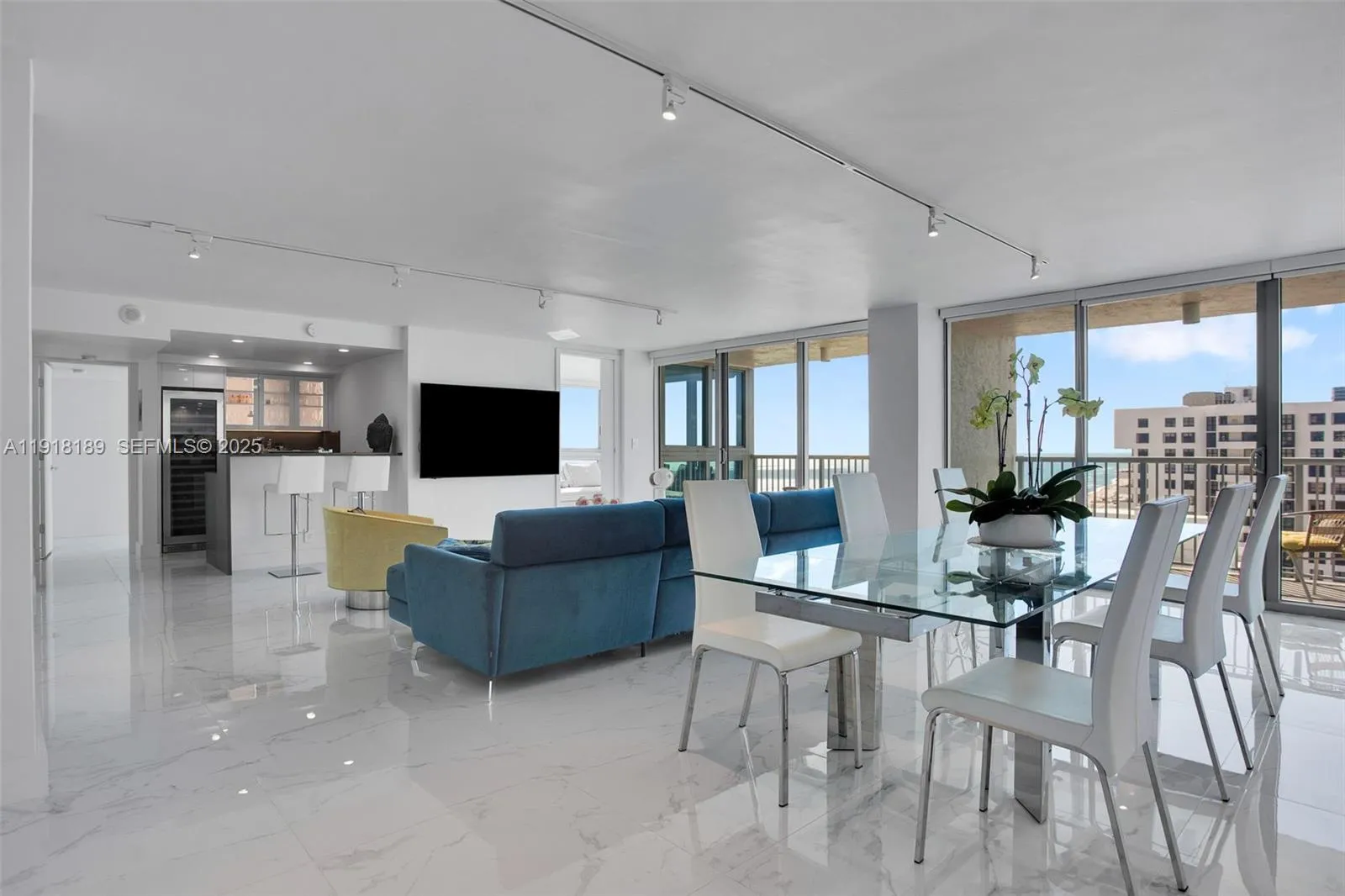 2655 Collins Ave, Miami Beach FL 33140