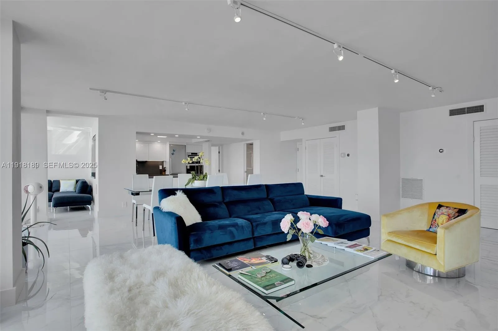 2655 Collins Ave, Miami Beach FL 33140