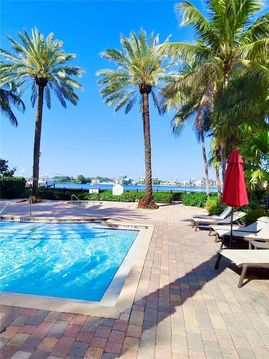 17100 N Bay Rd # 1604, Sunny Isles Beach FL 33160