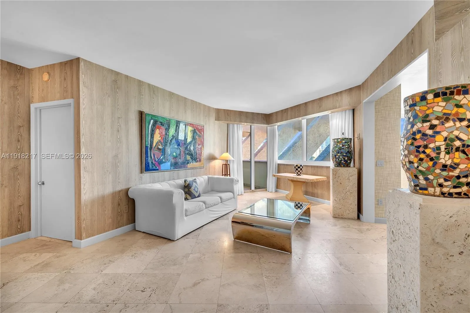 300 S Pointe Dr # 906, Miami Beach FL 33139