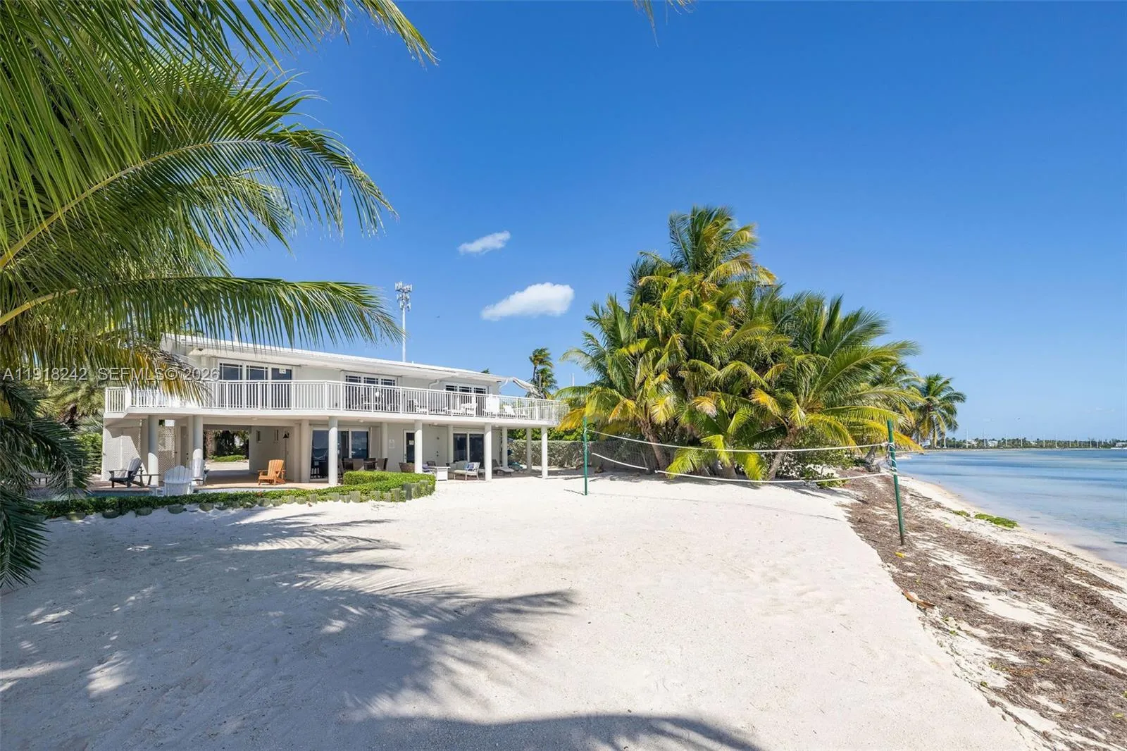 4 bedroom 4 bath for sale at 74049 Overseas Hwy, Islamorada FL 33036