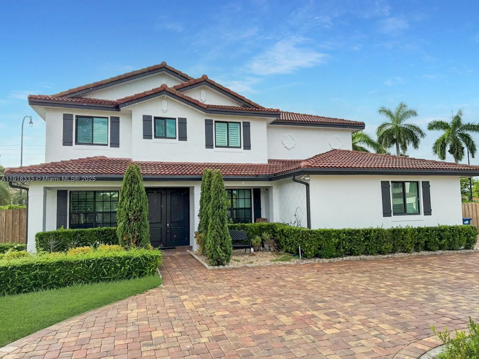 6 bedroom 3 bath for sale at 6920 SW 96th Ct, Miami FL 33173