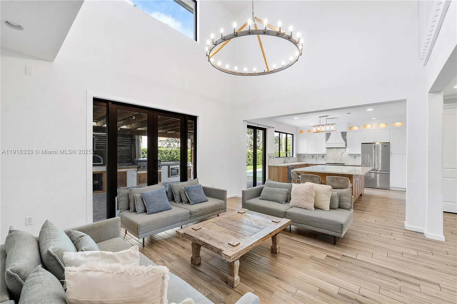 6920 SW 96th Ct, Miami FL 33173