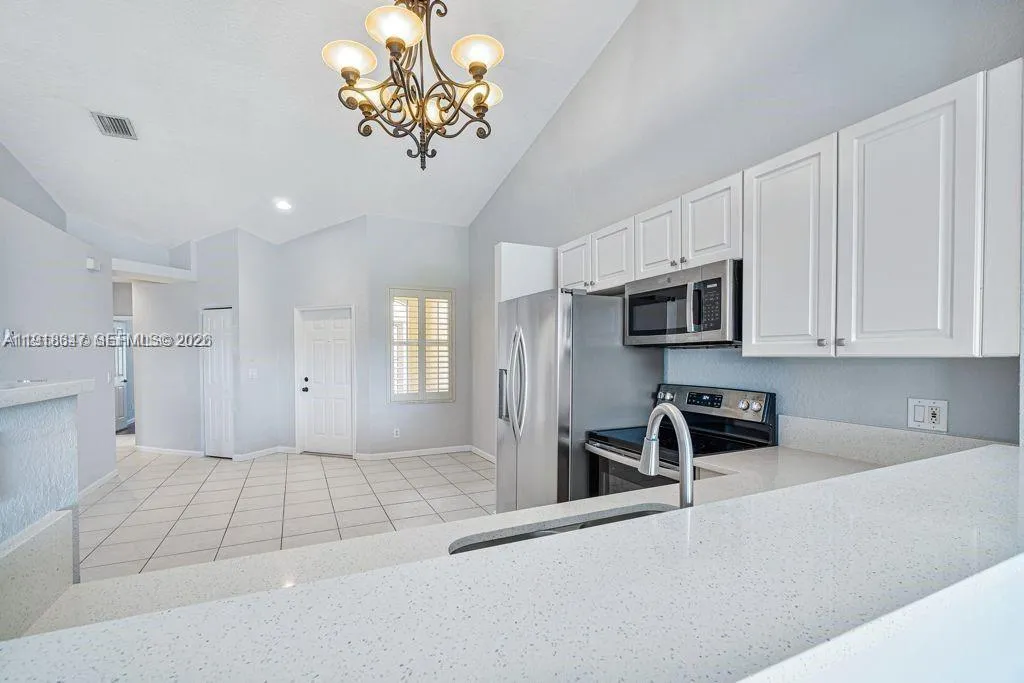 2437 S Coral Trace Cir, Delray Beach FL 33445