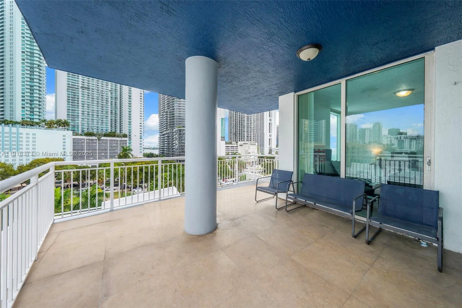 275 NE 18th St # 708, Miami FL 33132