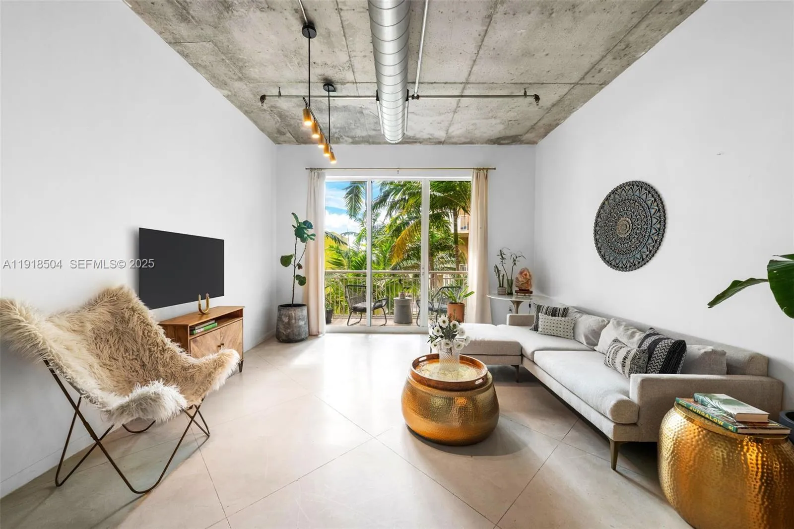 2001 Biscayne Blvd # 2409, Miami FL 33137