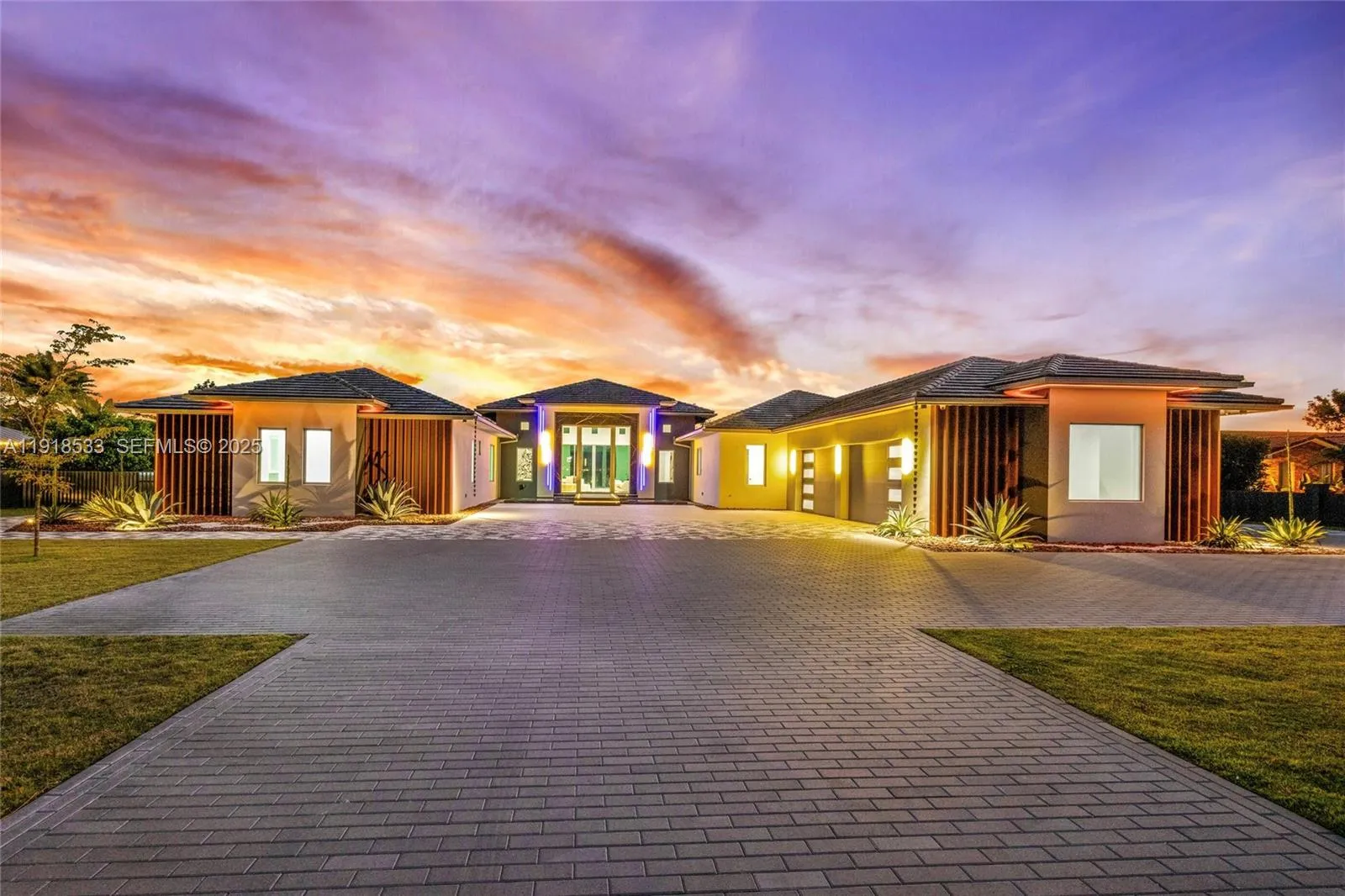 9790 SW 62nd St, Miami FL 33173