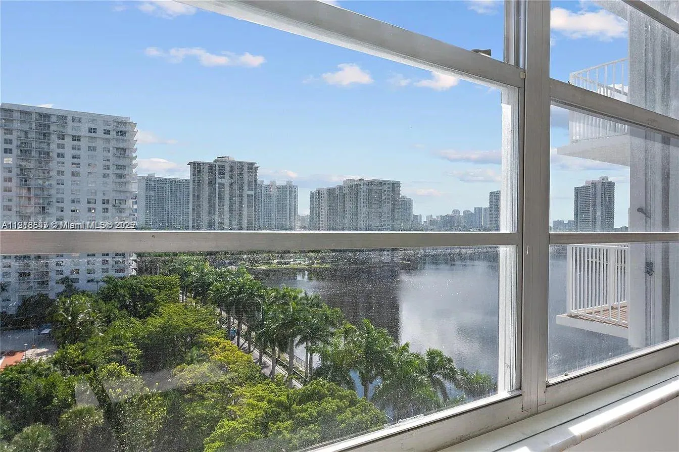 2801 NE 183rd St # 1016W, Aventura FL 33160