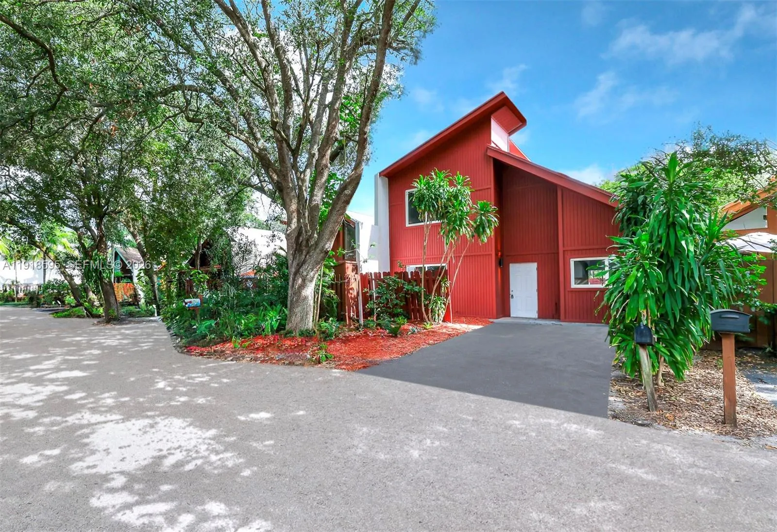 6884 NW 30 Ave, Fort Lauderdale FL 33309
