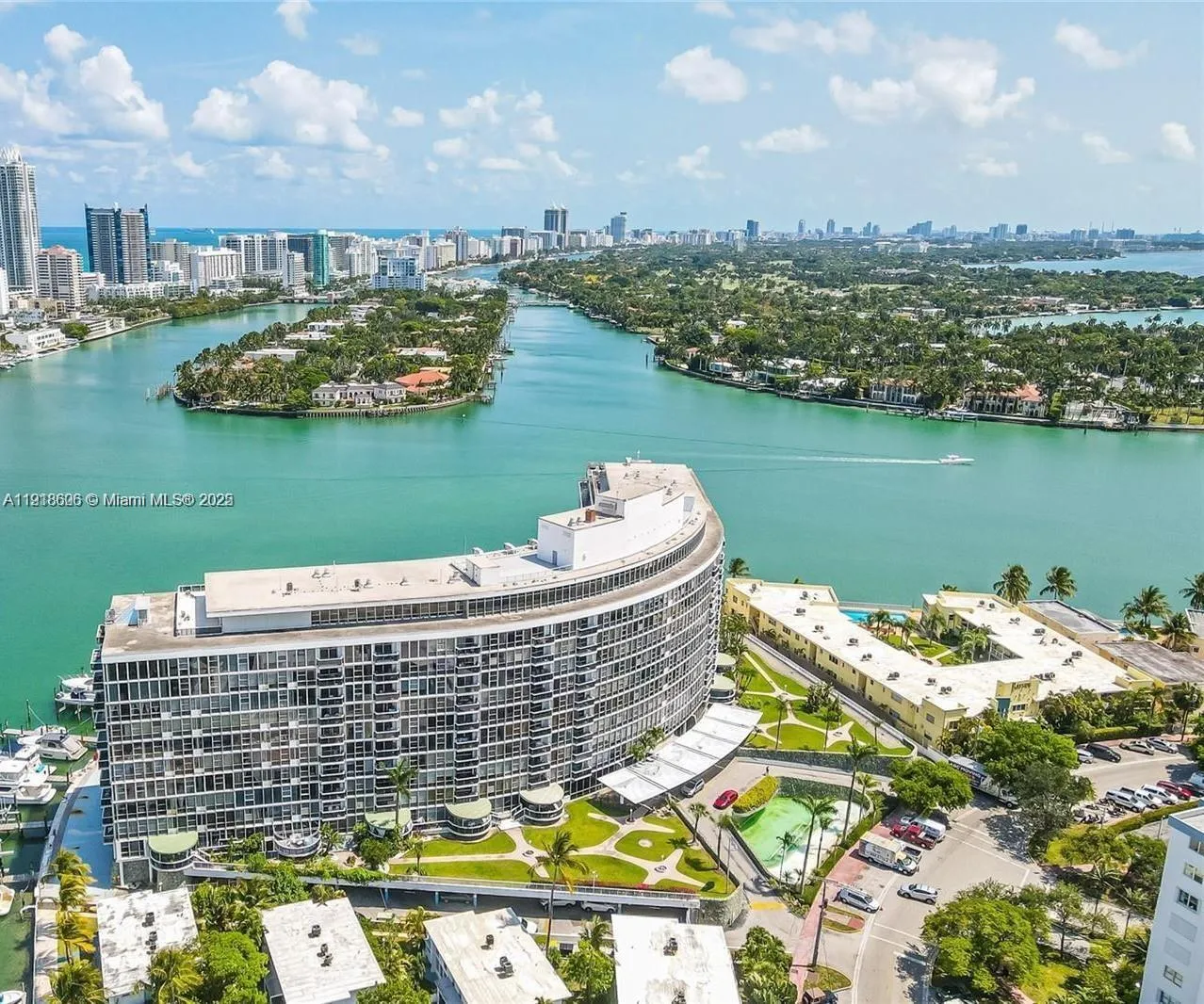 900 Bay Dr # 211, Miami Beach FL 33141