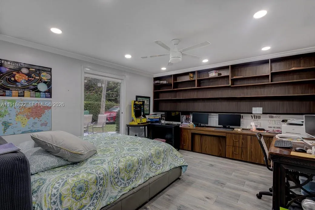 8290 Sunset Dr, Miami FL 33143