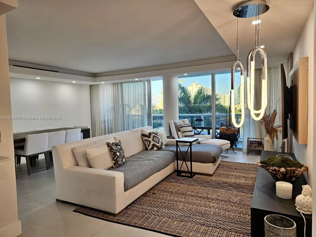 900 Bay Dr # 524, Miami Beach FL 33141