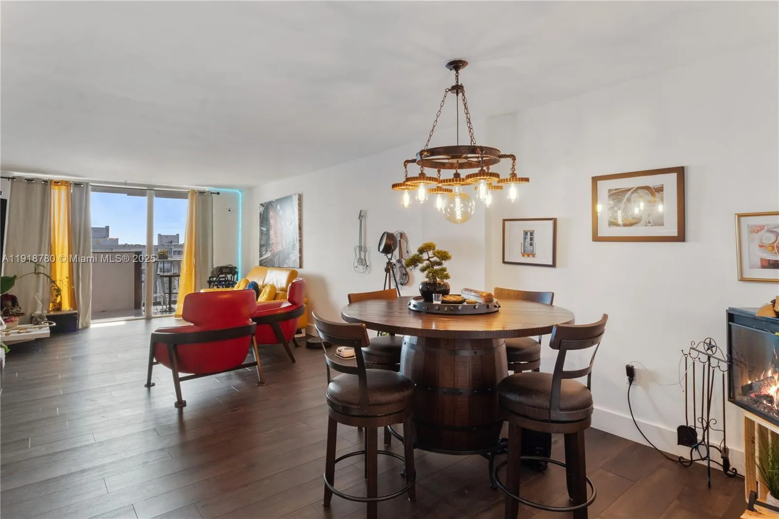 2 bedroom 2 bath for sale at 2780 NE 183rd St # 2114, Aventura FL 33160