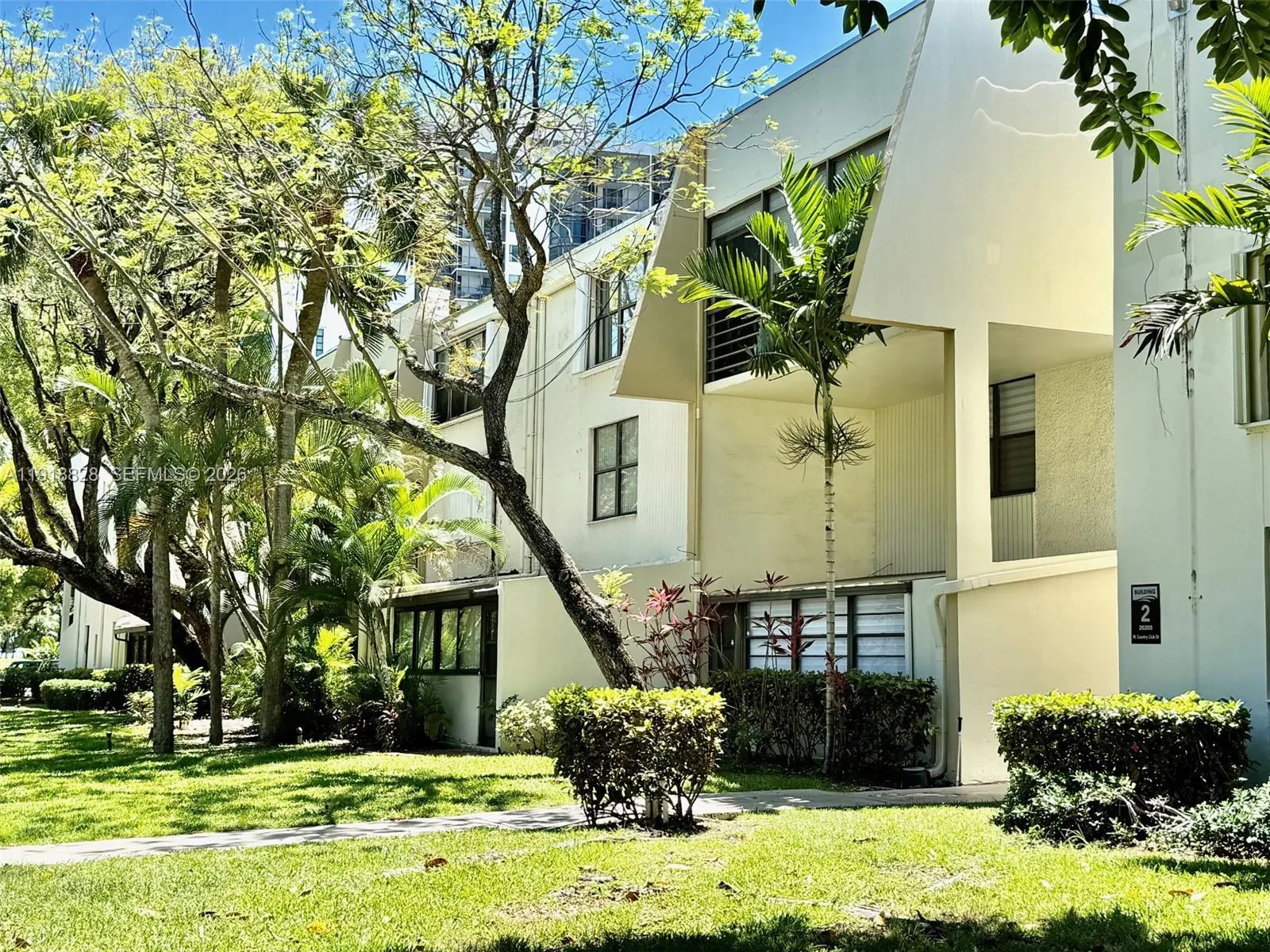 20200 W Country Club Dr # 112, Aventura FL 33180