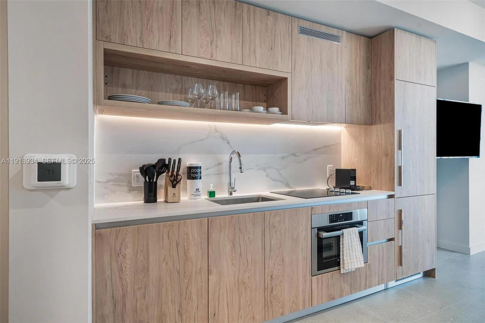 11 NE 6th Street # 2206, Miami FL 33132