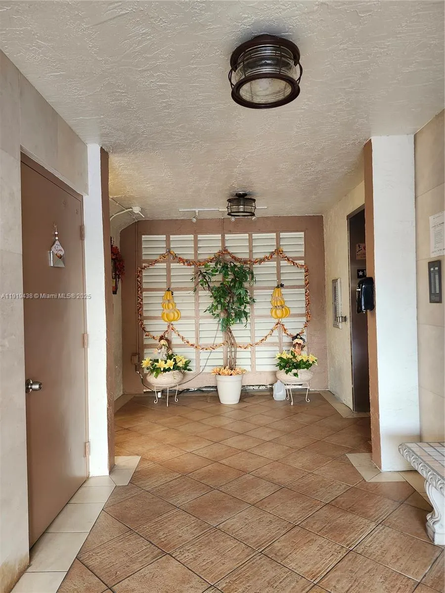 7852 Trent Dr # 206, Tamarac FL 33321