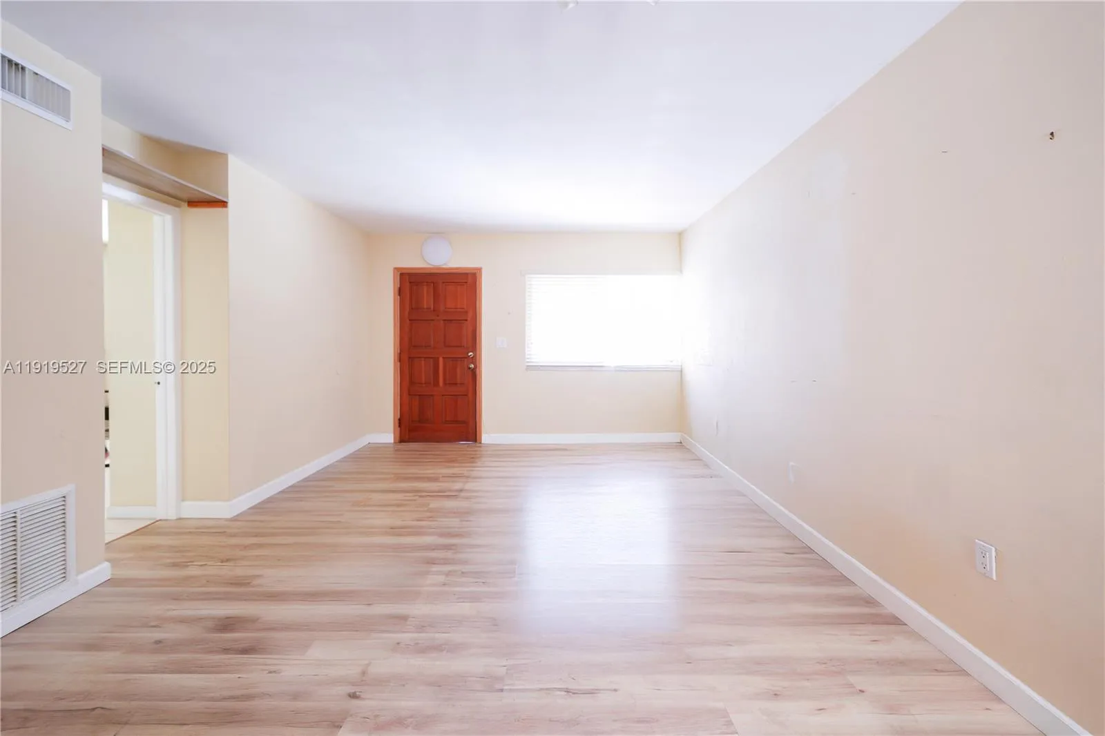 8041 Lake Dr # 102, Doral FL 33166
