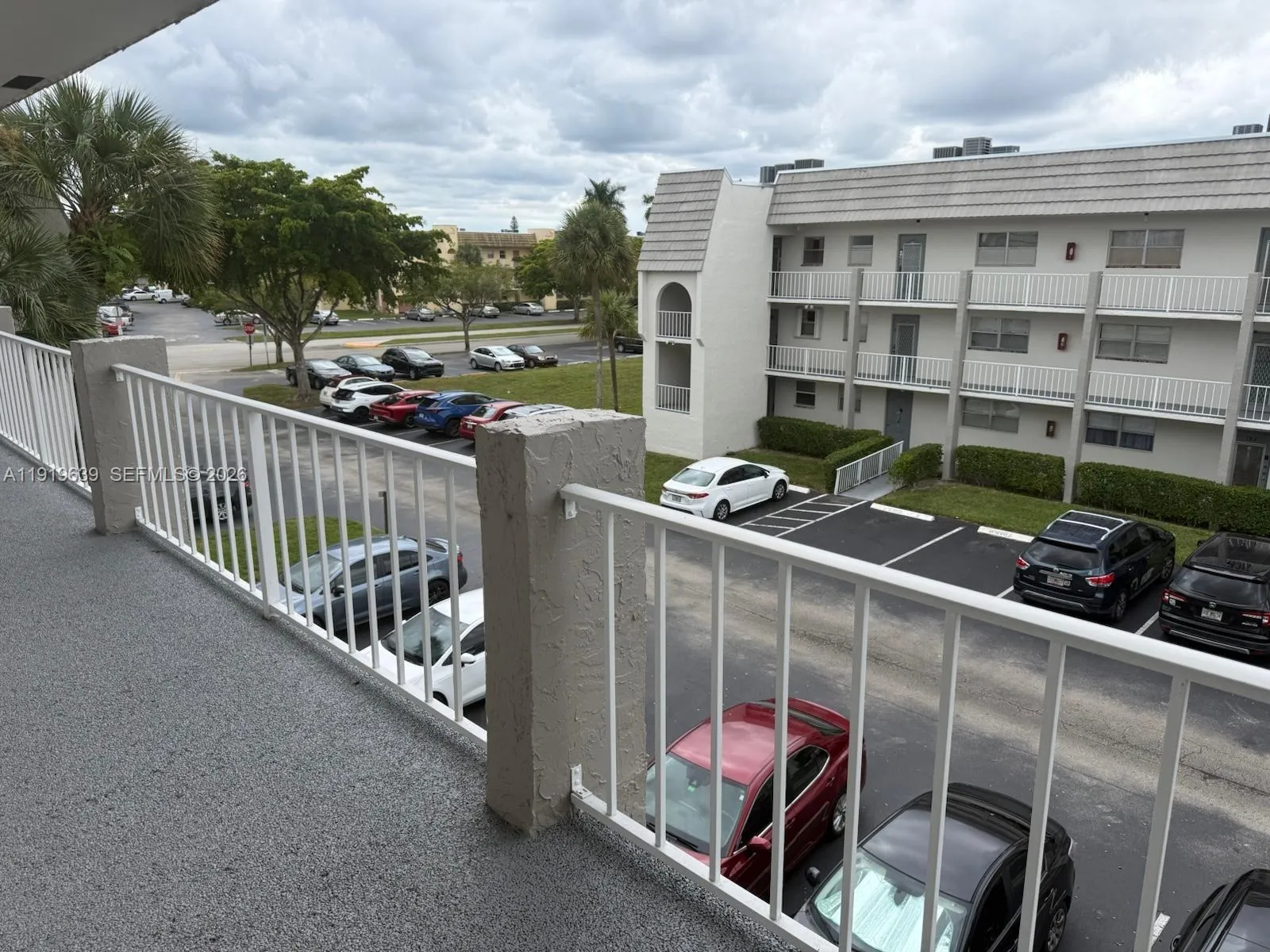 8220 Sunrise Lakes Blvd # 309, Sunrise FL 33322