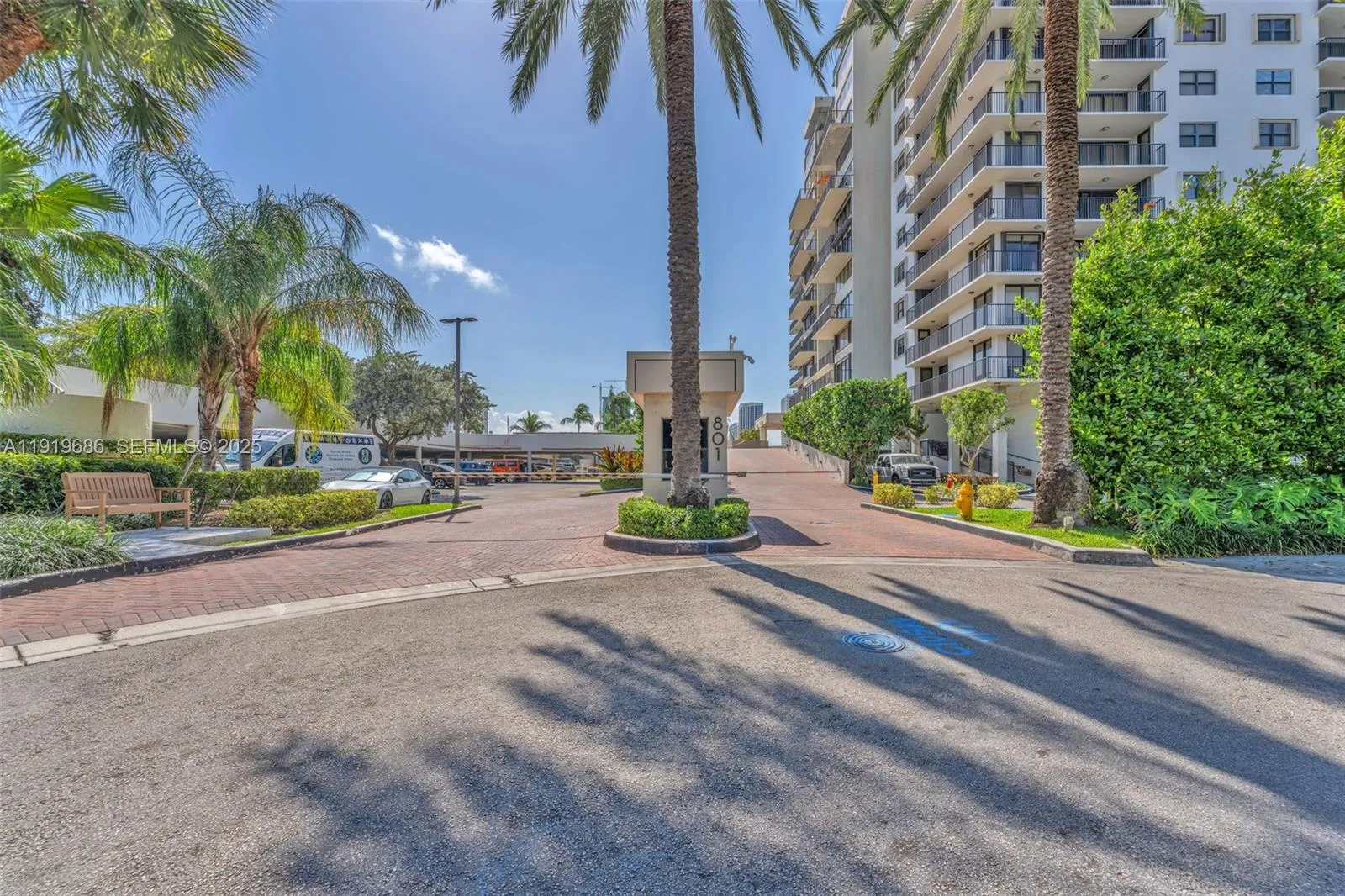 801 N Venetian Dr # 208, Miami Beach FL 33139