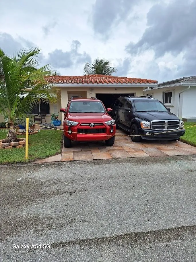 5803 NW 86th Ter, Tamarac FL 33321