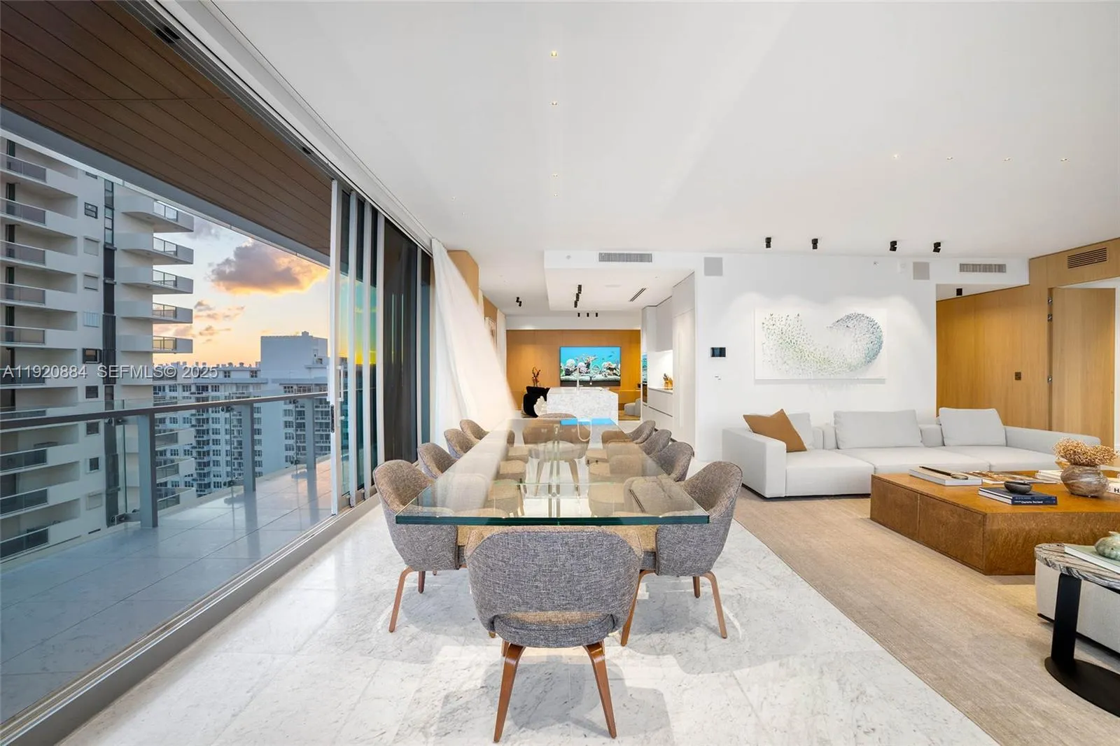 5775 Collins Ave # 1501, Miami Beach FL 33140
