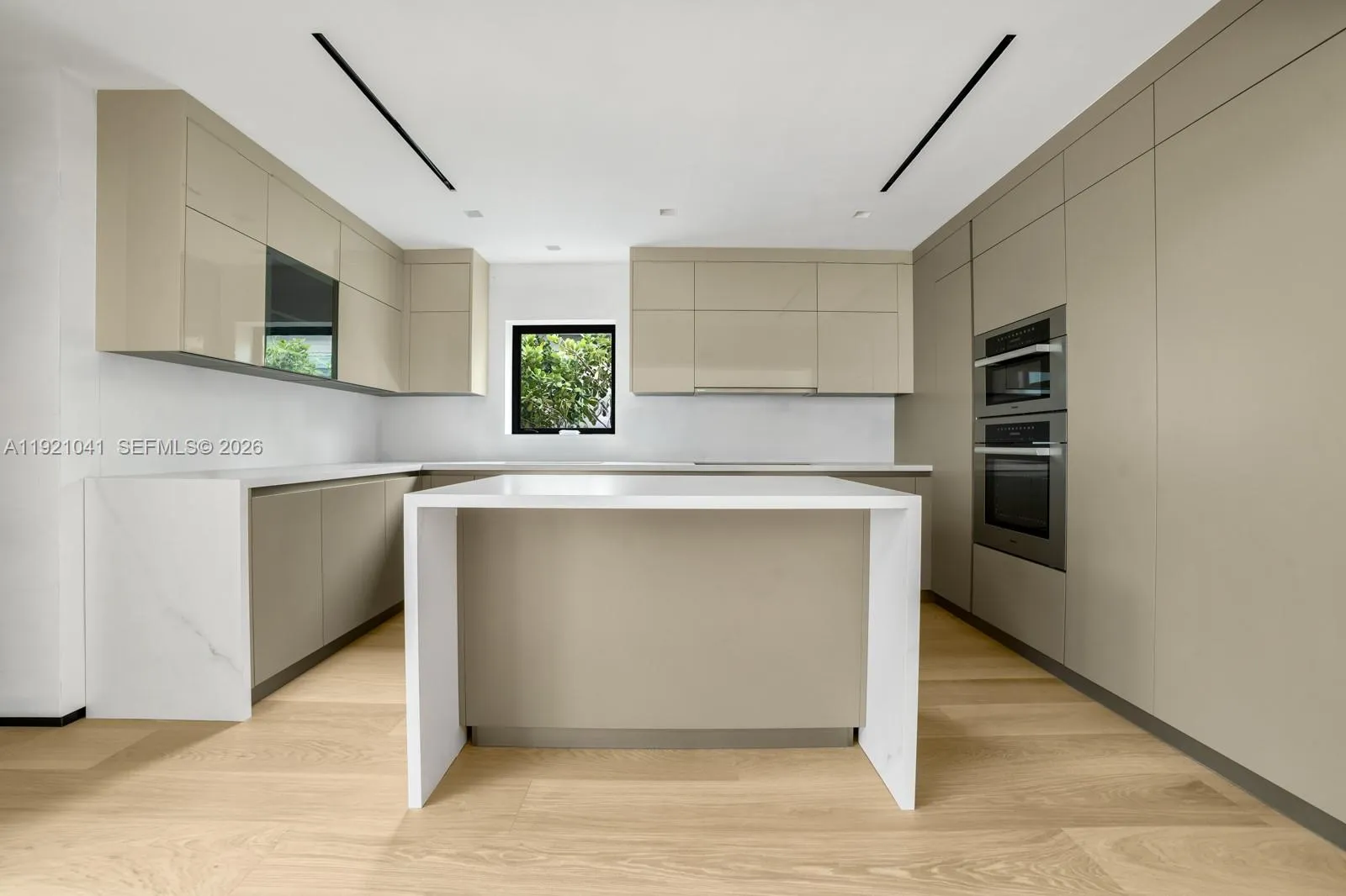 1520 W 22nd St, Miami Beach FL 33140