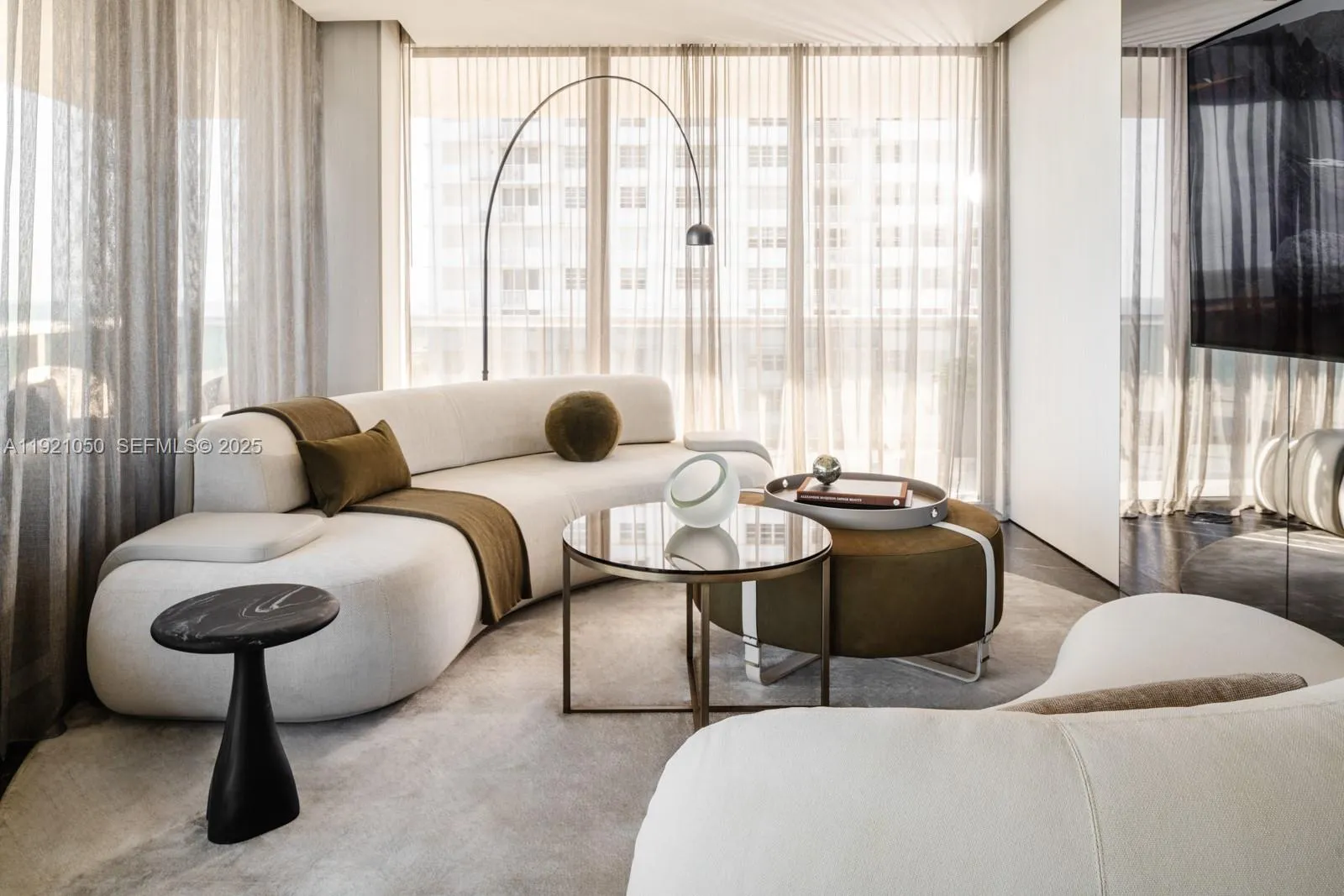 5875 Collins Ave # 902, Miami Beach FL 33140