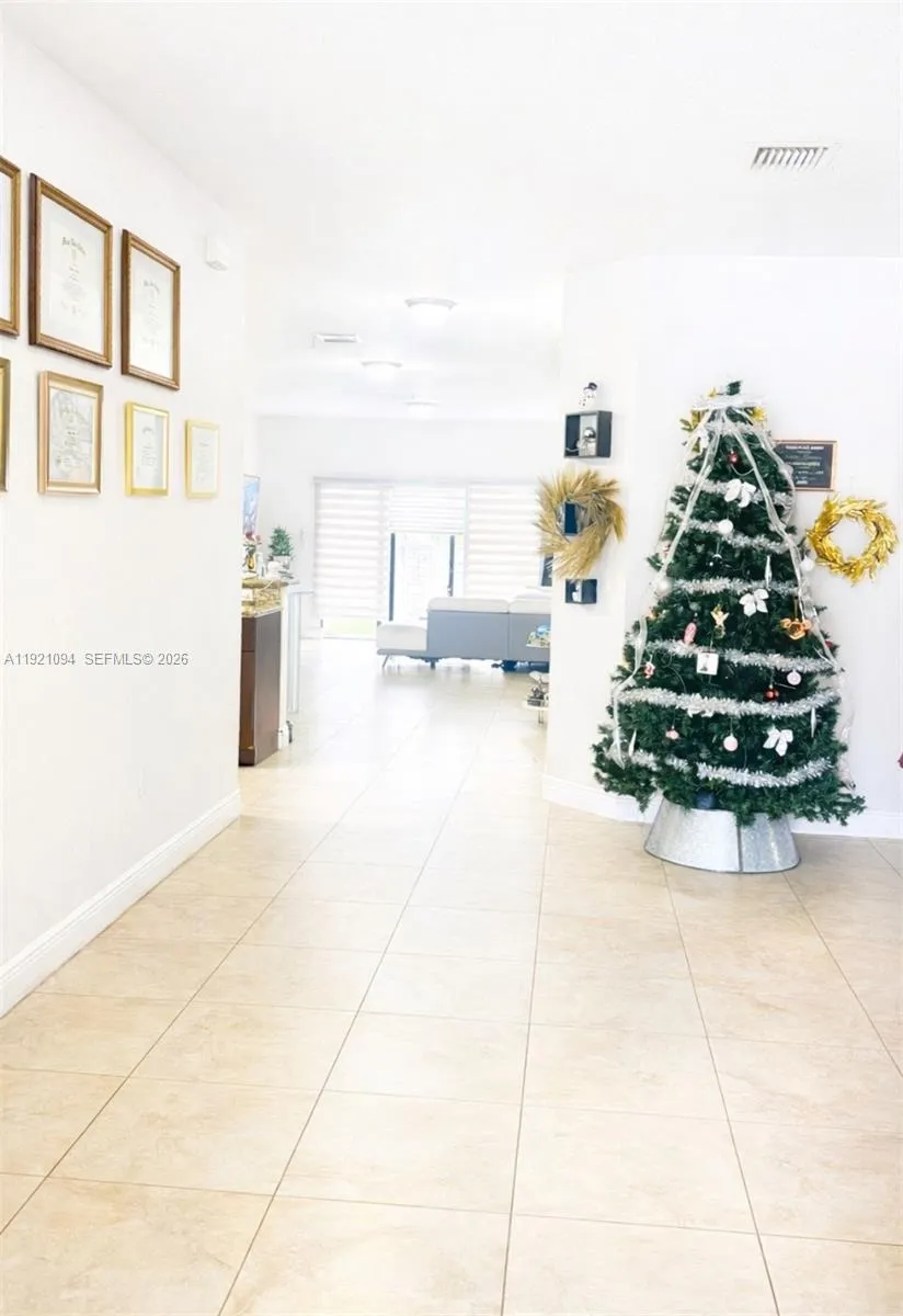 3241 SW 147th Ct, Miami FL 33185