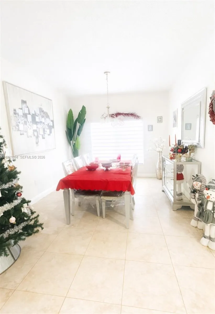 3241 SW 147th Ct, Miami FL 33185