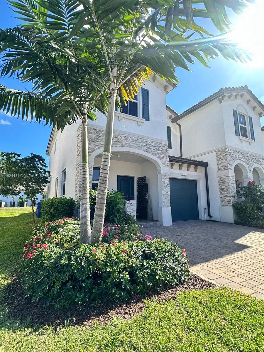 12641 NW 23rd Pl, Miami FL 33167